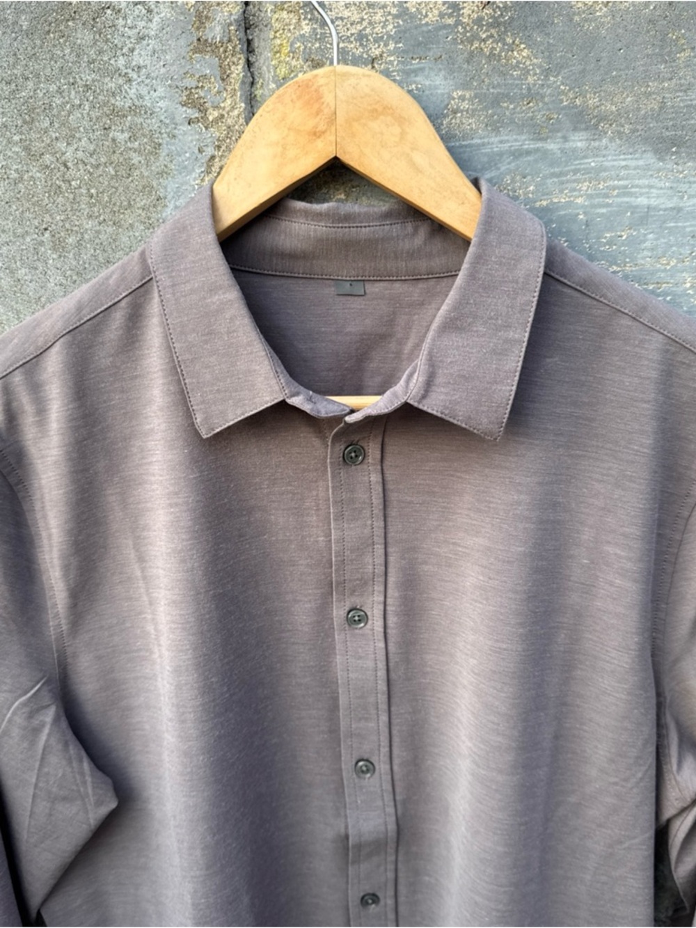 Vuori Shirt Mens Large Gray Long Sleeve TravelLite Button Down Athleisure Top